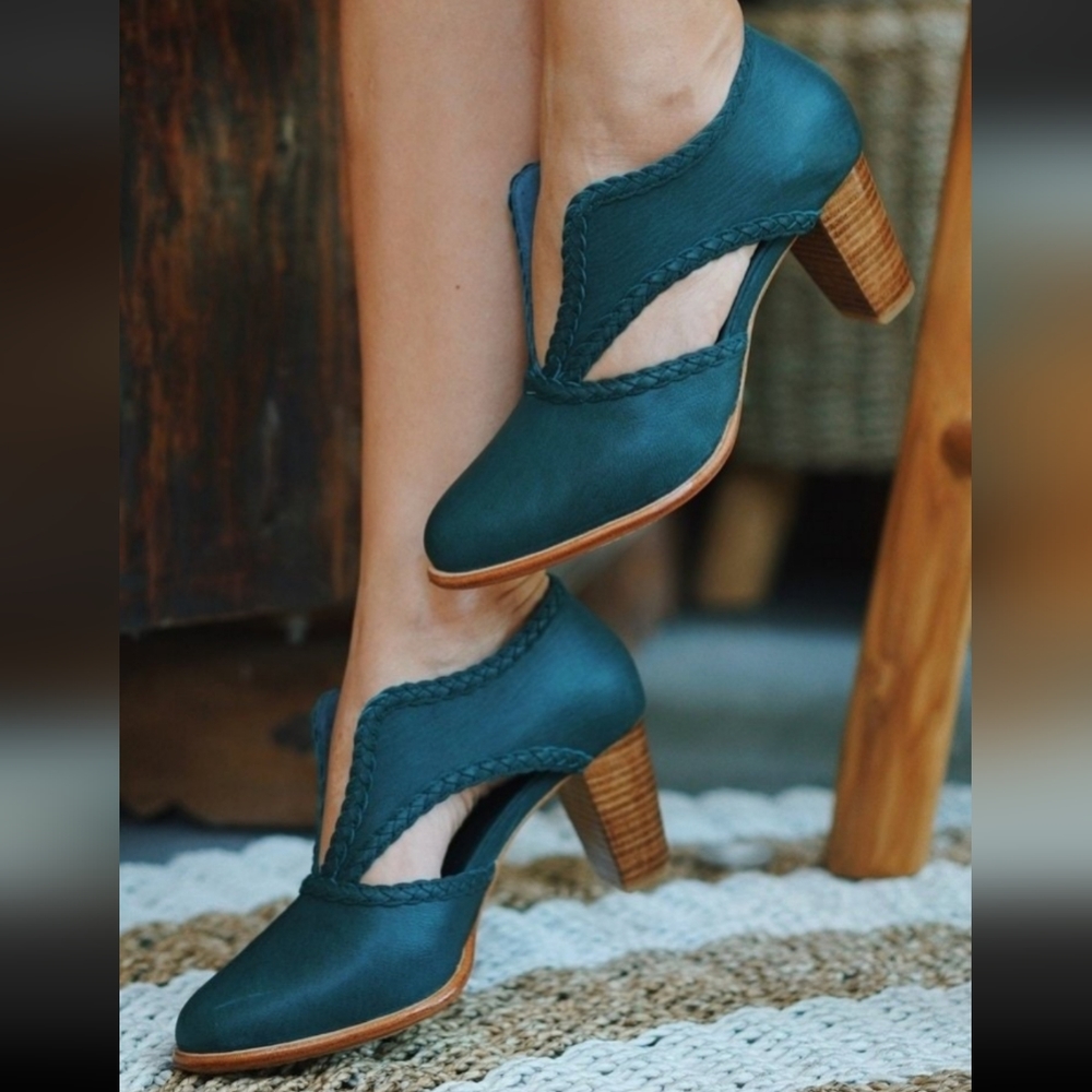 Green leather, handmade shoes, size 8